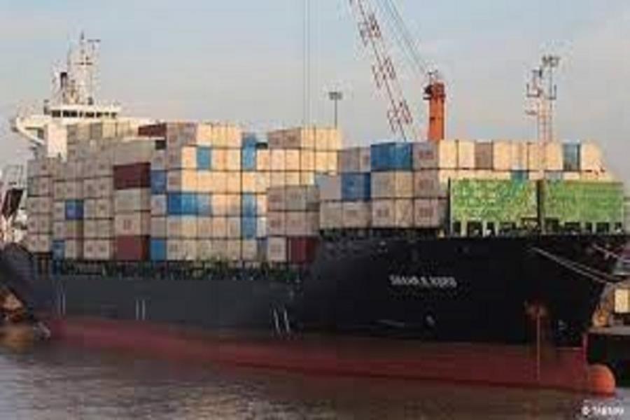 پهلوگیری ۷۰ کشتی کالا‌های اساسی در بندر امام خمینی